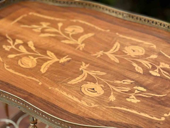 Антикварный столик на колесах маркетри