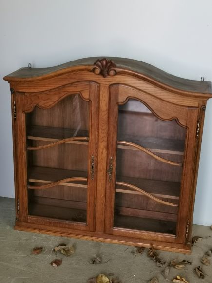 Большая витрина из дуба - аптекарский навесной шкафчик - винтажная аптечка