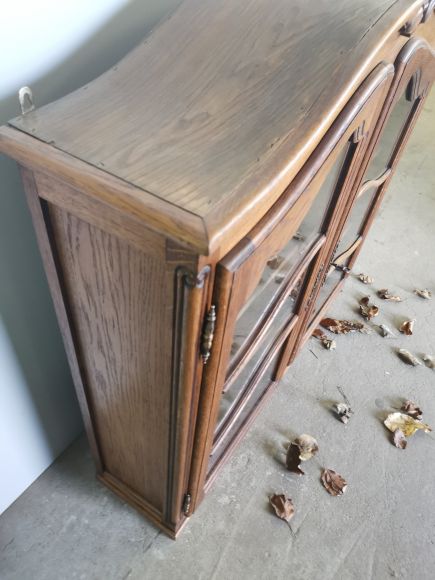 Большая витрина из дуба - аптекарский навесной шкафчик - винтажная аптечка