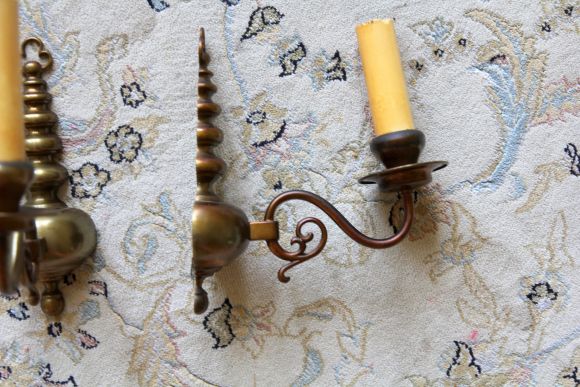Пара замечательных винтажных бра на одну свечу