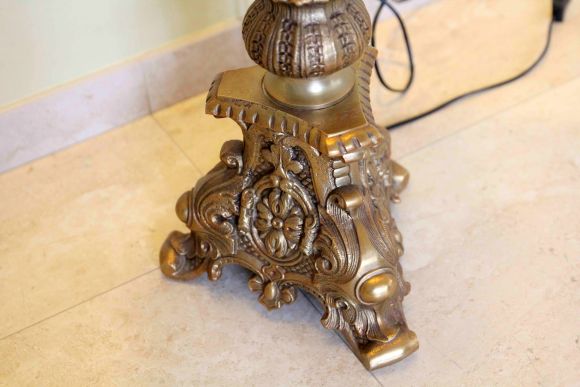 Восхитительный винтажный торшер с милым абажуром