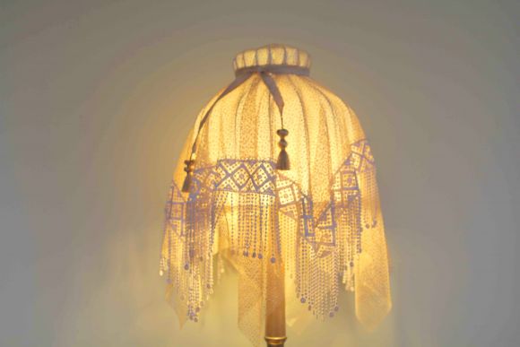 Восхитительный винтажный торшер с милым абажуром