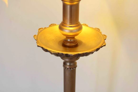 Восхитительный винтажный торшер с милым абажуром