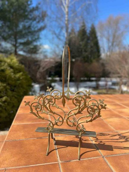 Антикварные латунная газетница