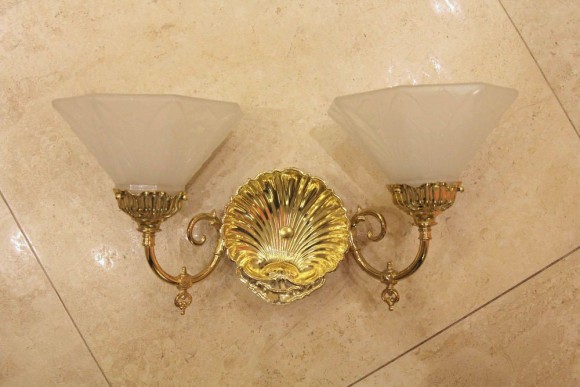 Старинное шикарное двойное БРА из Европы