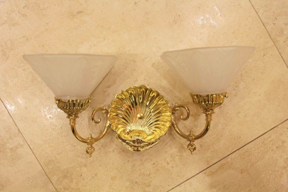 Старинное шикарное двойное БРА из Европы