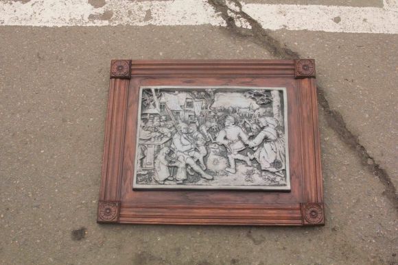 Очень интересное, антикварное панно в дубовой раме