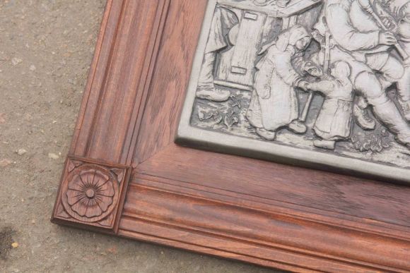 Очень интересное, антикварное панно в дубовой раме