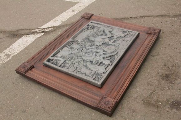 Очень интересное, антикварное панно в дубовой раме
