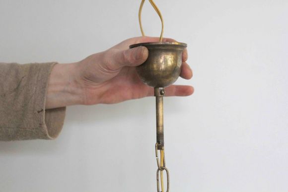 Интересная подвесная люстра со стеклом