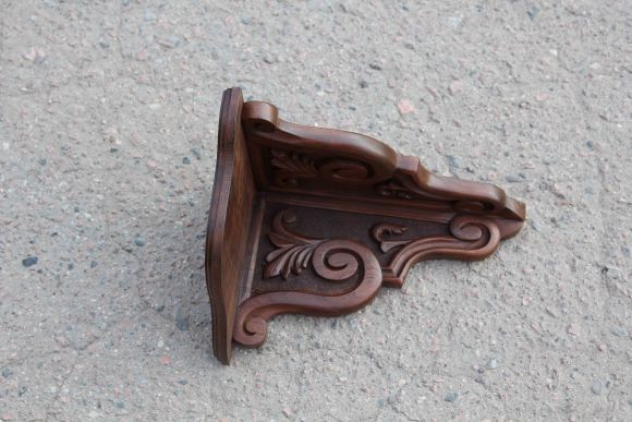 Старинная резная угловая полка