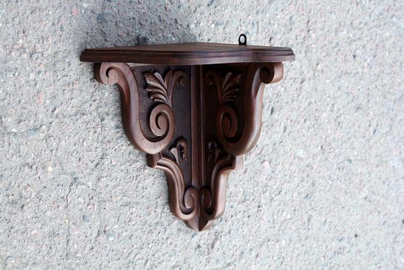 Старинная резная угловая полка