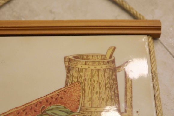 Оригинальная настенная кухонная полочка с крючками.Европа.Середина 20 века