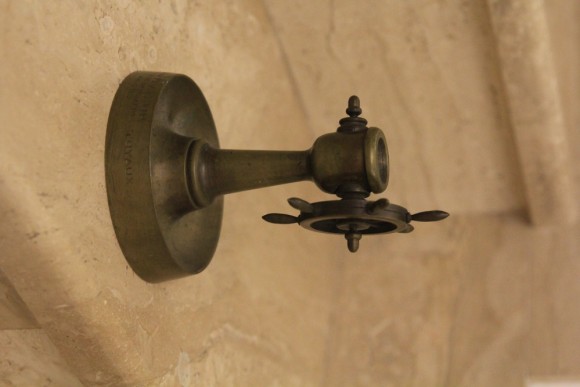 Очень интересная пепельница-штурвал. Европа. Начало 20 века