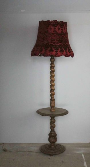 Старинный дубовый резной торшер. Европа. Начало 20 века