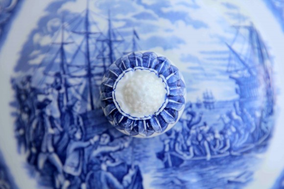 Английская винтажная супница в голубых тонах