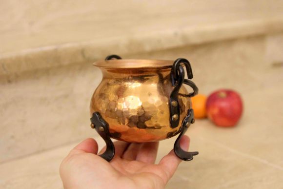 Хорошенький и компактный котелок из меди для различной мелочи. Европа. Начало 20 века