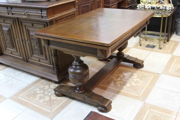 Антикварный массивный дубовый стол