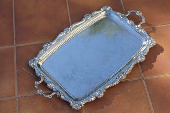 Красивый винтажный поднос в хорошем состоянии. Европа. 20век.