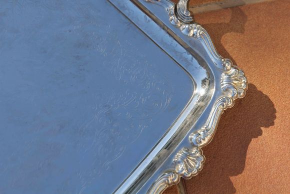 Красивый винтажный поднос в хорошем состоянии. Европа. 20век.