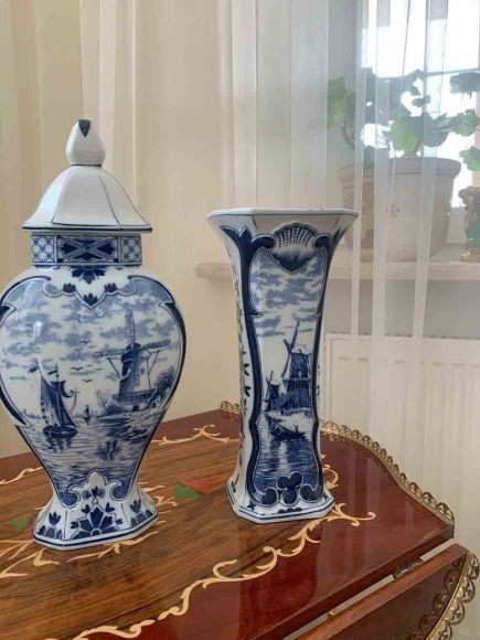 Сет из трех роскошных бельгийских ваз Делф