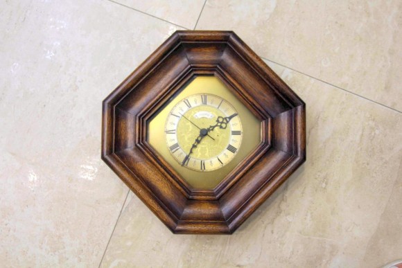 Интересные винтажные настенные часы. Европа. Начало 20 века