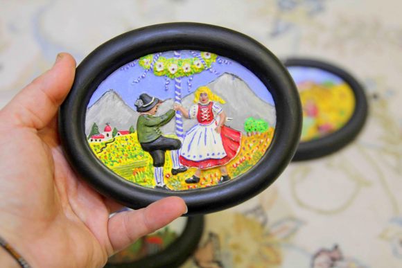 Времена года тарелочки из глины. Европа. Начало 20 века