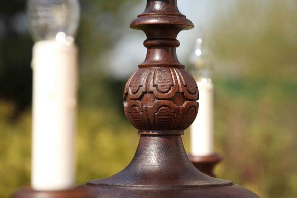 Потрясающая антикварная резная люстра из дуба