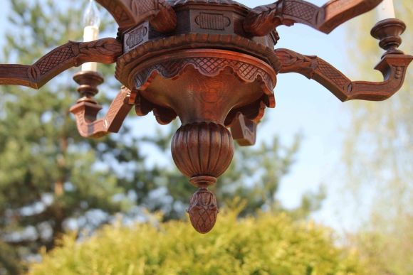 Потрясающая антикварная резная люстра из дуба