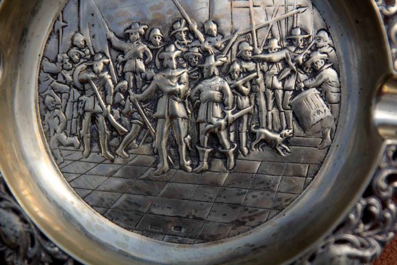 Сигарная пепельница "Армия его величества". Европа