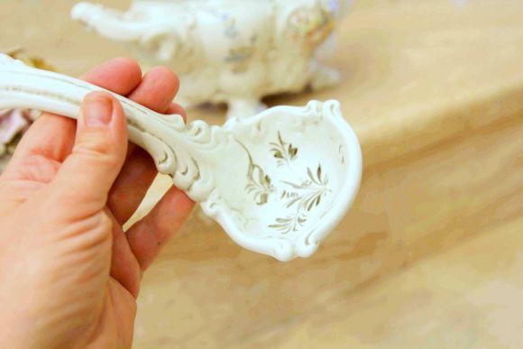 Супница Bassano среднего размера с половником 