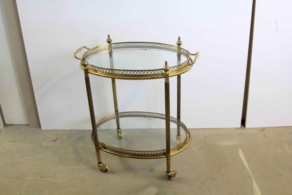 Сервировочный столик с двумя съёмными подносами