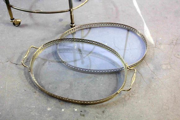 Сервировочный столик с двумя съёмными подносами