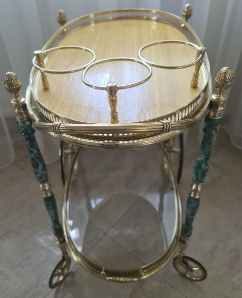 Очень красивый сервировочный столик. Европа. Середина 20века.