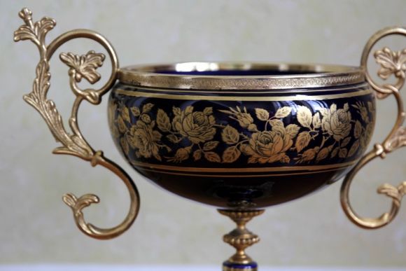 Винтажная ваза с латунными ручками.Европа. Начало 20 века