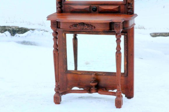 Великолепное, старинное напольное зеркало