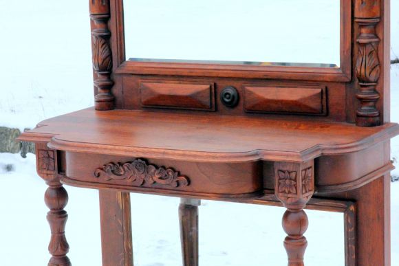 Великолепное, старинное напольное зеркало