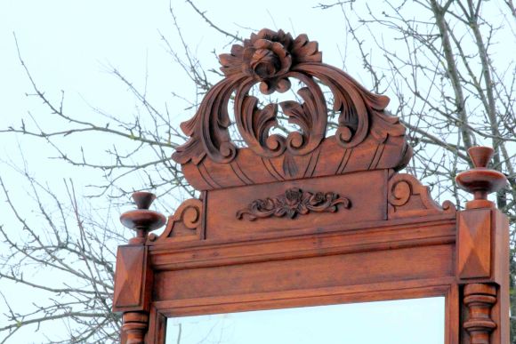 Великолепное, старинное напольное зеркало