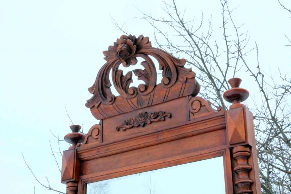 Великолепное, старинное напольное зеркало