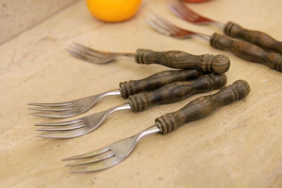 Винтажные вилки с деревянной ручкой