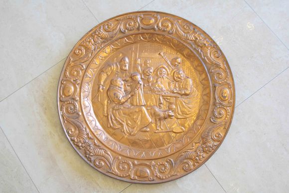 Винтажное медное панно " Сцена в таверне"