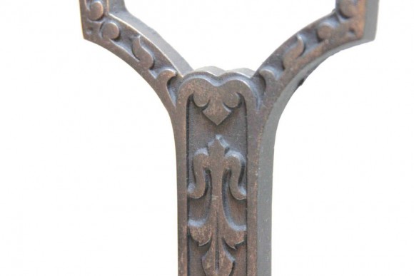 Зонтница из черного металла с готическим рисунком. Европа