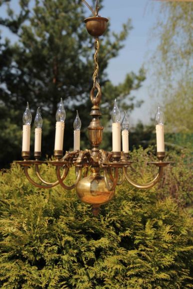 Красивая антикварная люстра в полированной бронзе