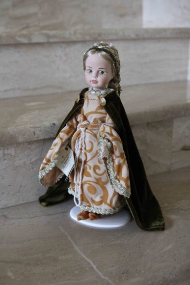 Коллекционная антикварная куколка. Европа