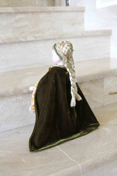 Коллекционная антикварная куколка. Европа