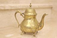 Тяжёлый латунный чайник на ножках