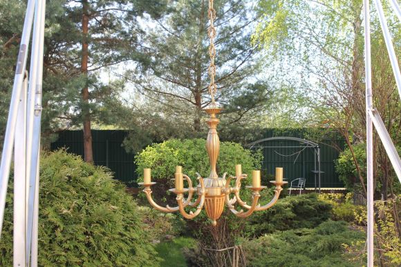 Роскошная антикварная люстра из латуни с патиной. Европа. 