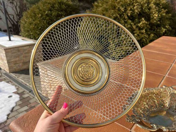 Ажурная ваза для фруктов.