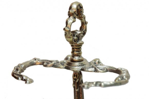 Латунная зонтница тонкого литья. Европа. Первая половина 20 вв.