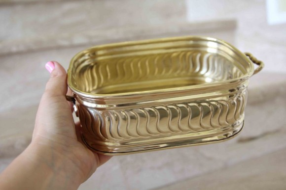 Очень симпатичное антикварное кашпо из латуни.Европа. Начало 20 века